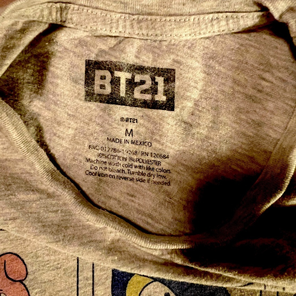 BT21 OFFICIAL T-Shirt